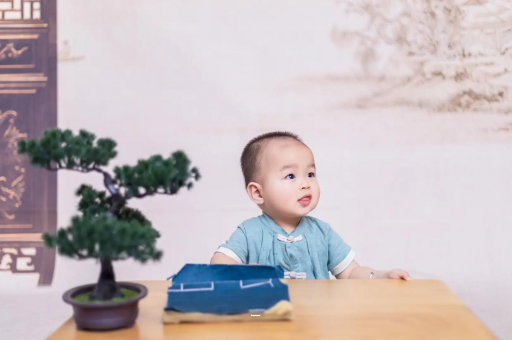 青岛三个月宝宝抬头不稳 青岛三个月宝宝抬头不稳